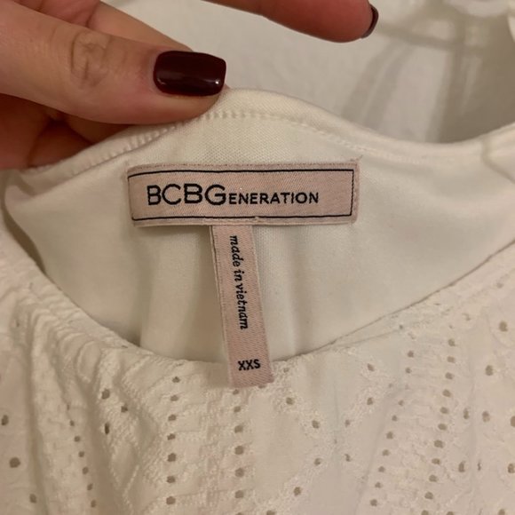 BCBGeneration Women's Knit White Off-the-shoulder Dress Size XXS - Picture 6 of 9